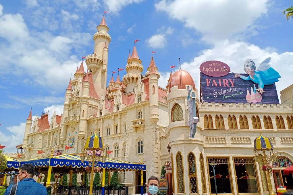 新加坡环球影城的遥远王国城堡景观